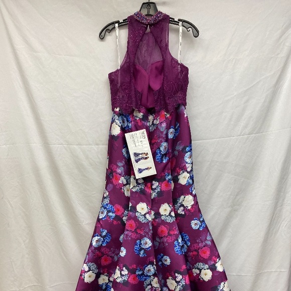 Magenta Evenings Mon Cheri 2PC lace Halter dress - Picture 2 of 11